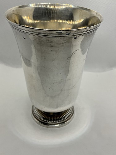 Massiver fußbecher - massiver,